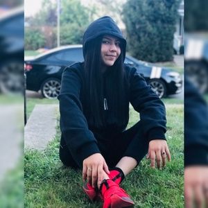 Meet your Posher, Yasamine